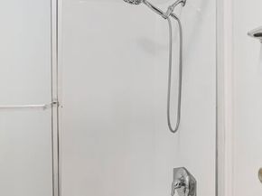 6121 Woodman Avenue, Van Nuys CA 91401