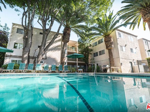 6121 Woodman Avenue, Van Nuys CA 91401