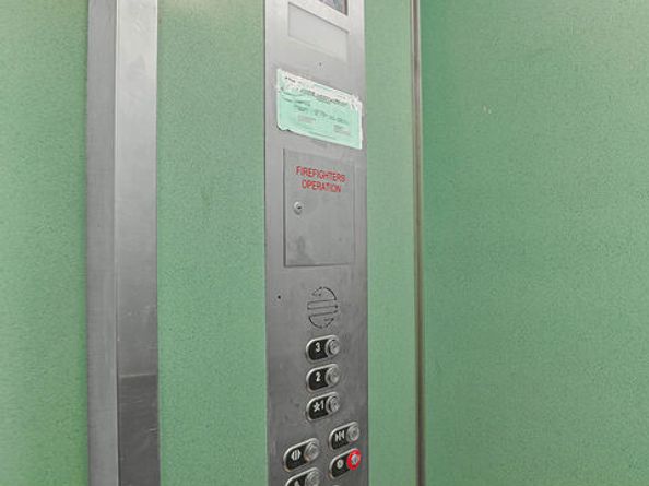 6121 Woodman Avenue, Van Nuys CA 91401