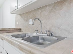 6121 Woodman Avenue, Van Nuys CA 91401