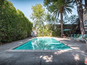 6121 Woodman Avenue, Van Nuys CA 91401