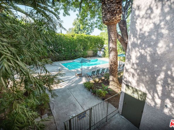 6121 Woodman Avenue, Van Nuys CA 91401