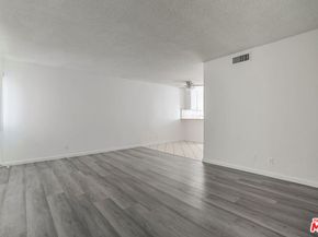 6121 Woodman Avenue, Van Nuys CA 91401