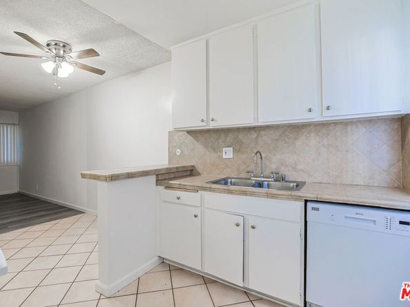 6121 Woodman Avenue, Van Nuys CA 91401