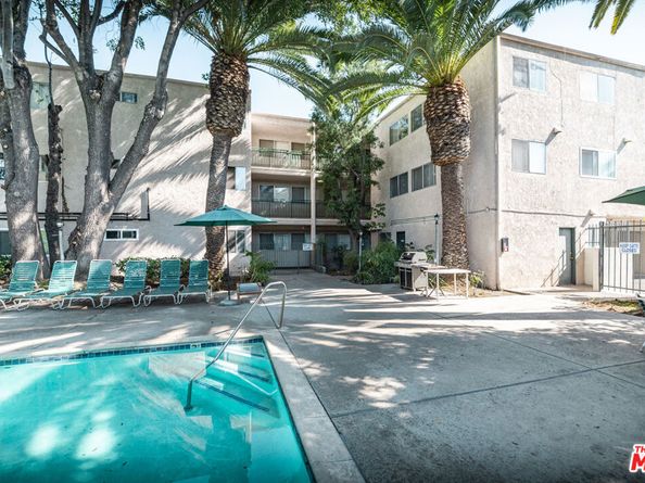 6121 Woodman Avenue, Van Nuys CA 91401