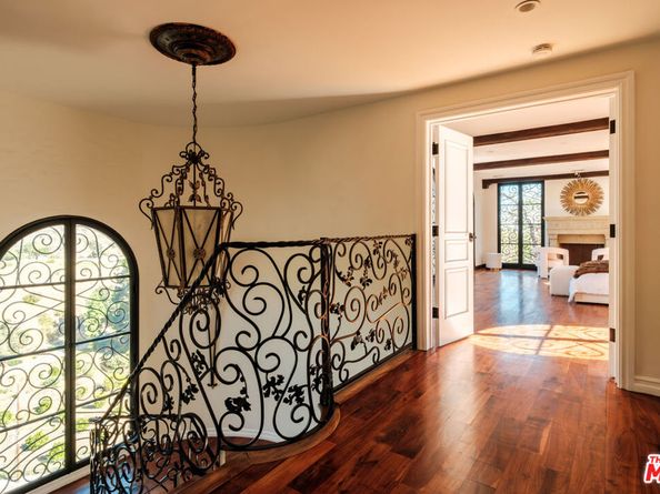 1301 N Beverly Drive, Beverly Hills CA 90210