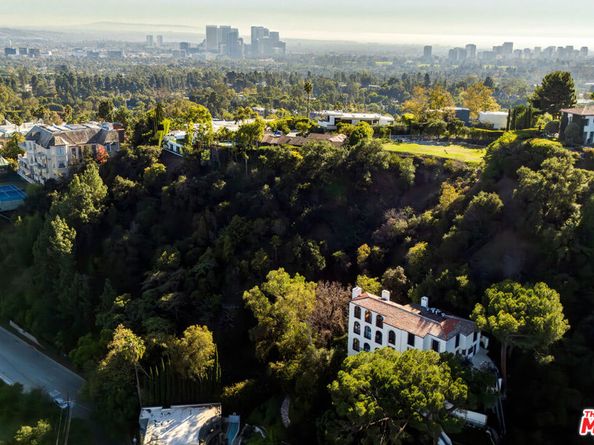 1301 N Beverly Drive, Beverly Hills CA 90210