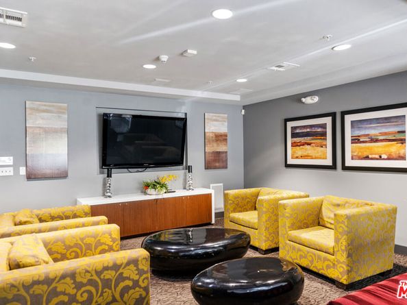 21301 Erwin Street 408, Woodland Hills CA 91367