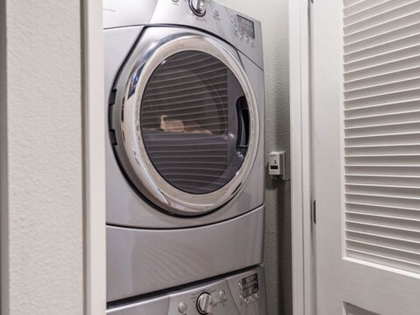 21301 Erwin Street 408, Woodland Hills CA 91367