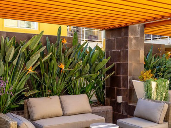 21301 Erwin Street 408, Woodland Hills CA 91367