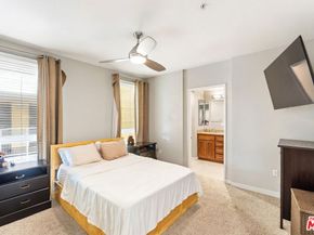 21301 Erwin Street 408, Woodland Hills CA 91367