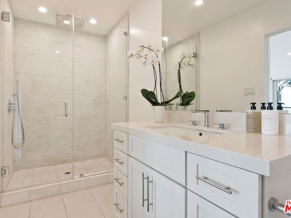 3482 Vista Haven Road, Sherman Oaks CA 91403