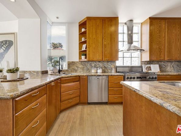 7019 E Seaside Walk, Long Beach CA 90803