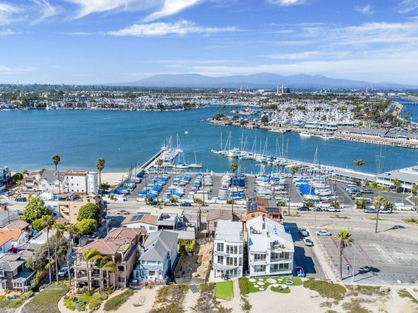 7019 E Seaside Walk, Long Beach CA 90803