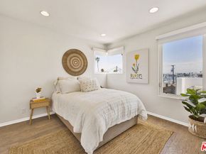 7019 E Seaside Walk, Long Beach CA 90803