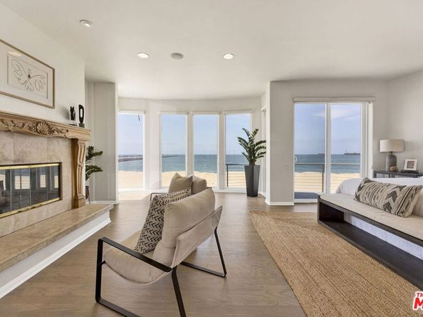 7019 E Seaside Walk, Long Beach CA 90803