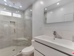 3806 Ocean Front Walk, Marina Del Rey CA 90292