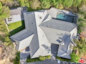 4900 Queen Victoria Road, Woodland Hills CA 91364