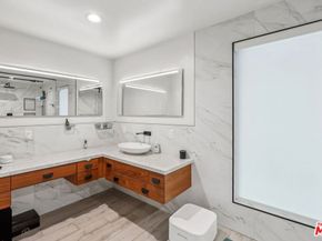 4900 Queen Victoria Road, Woodland Hills CA 91364