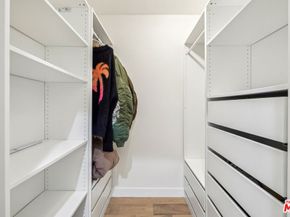 4900 Queen Victoria Road, Woodland Hills CA 91364