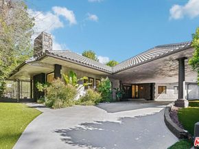 4900 Queen Victoria Road, Woodland Hills CA 91364