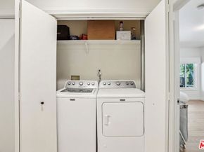 4900 Queen Victoria Road, Woodland Hills CA 91364