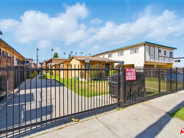 627 W 82nd Street, Los Angeles CA 90044