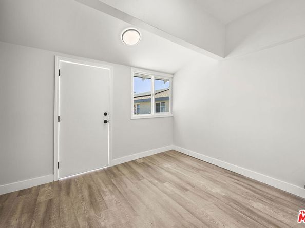 163 W 55th Street, Los Angeles CA 90037