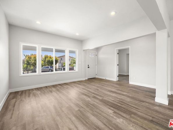 163 W 55th Street, Los Angeles CA 90037