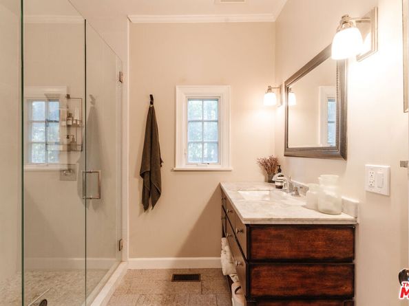 831 S Stanley Avenue, Los Angeles CA 90036