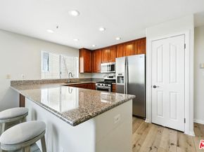 1211 S Shenandoah Street 304, Los Angeles CA 90035