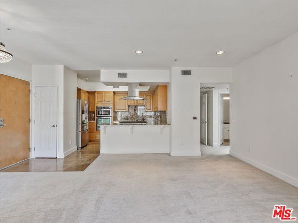 937 12th Street 308, Santa Monica CA 90403