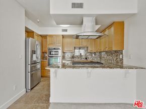 937 12th Street 308, Santa Monica CA 90403