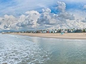 845 Brooks Avenue 1, Venice CA 90291