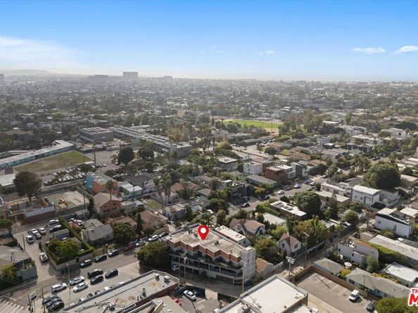 845 Brooks Avenue 1, Venice CA 90291