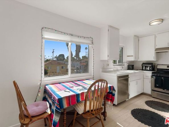 845 Brooks Avenue 1, Venice CA 90291