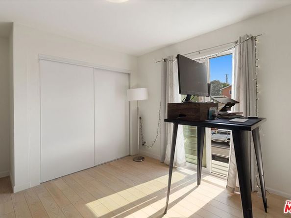 845 Brooks Avenue 1, Venice CA 90291