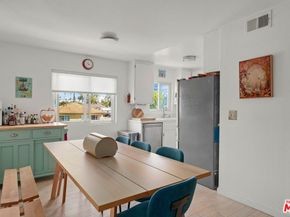 845 Brooks Avenue 1, Venice CA 90291