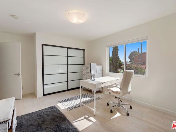 845 Brooks Avenue 1, Venice CA 90291