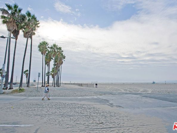 845 Brooks Avenue 1, Venice CA 90291