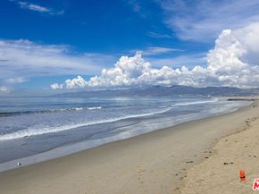 845 Brooks Avenue 1, Venice CA 90291