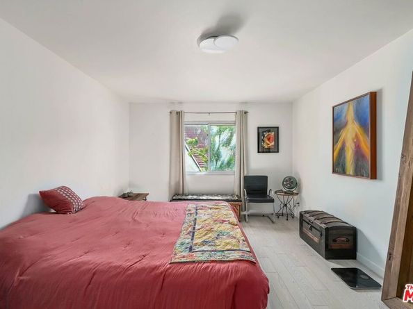 845 Brooks Avenue 1, Venice CA 90291