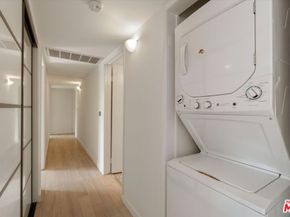 845 Brooks Avenue 1, Venice CA 90291