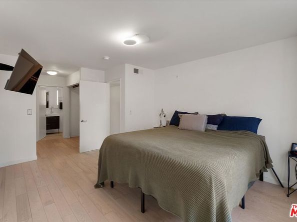 845 Brooks Avenue 1, Venice CA 90291