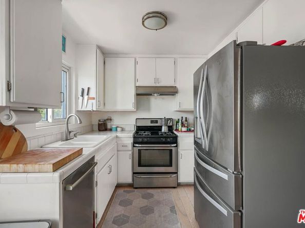 845 Brooks Avenue 1, Venice CA 90291