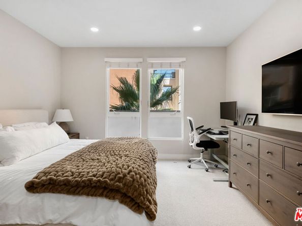 6030 Seabluff Drive 316, Los Angeles CA 90094