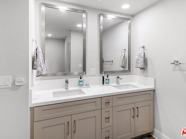 6030 Seabluff Drive 316, Los Angeles CA 90094