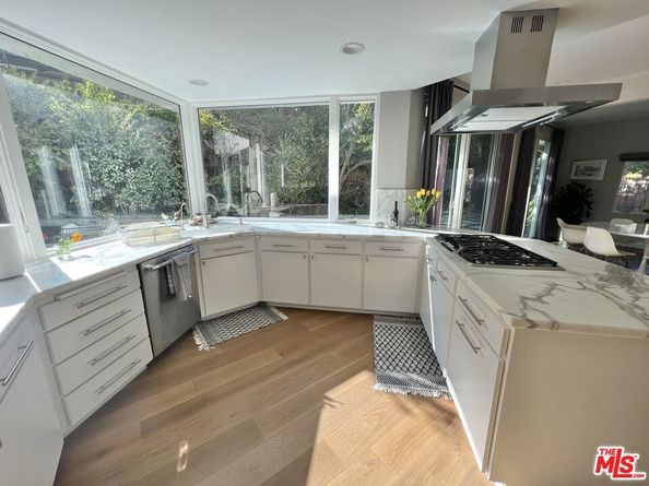 1274 Calle De Sevilla, Pacific Palisades CA 90272