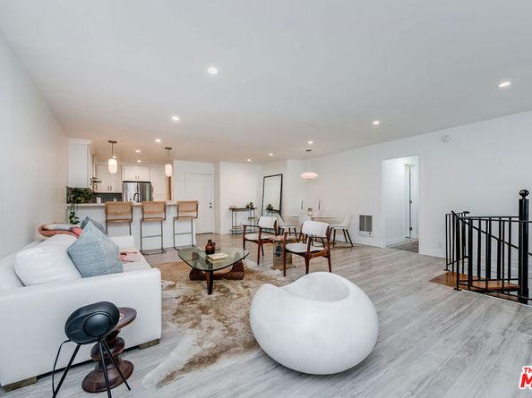 16 Quarterdeck Street 102, Marina Del Rey CA 90292