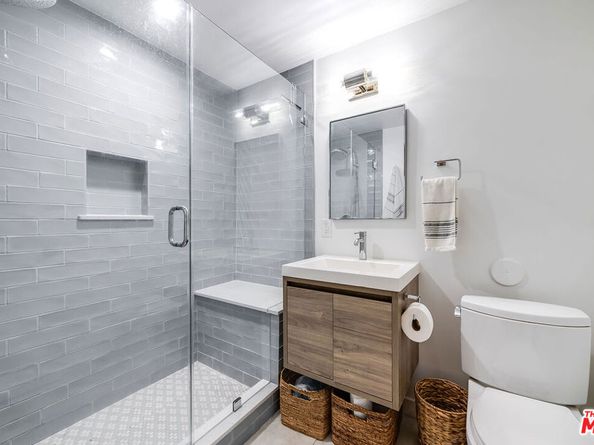 16 Quarterdeck Street 102, Marina Del Rey CA 90292